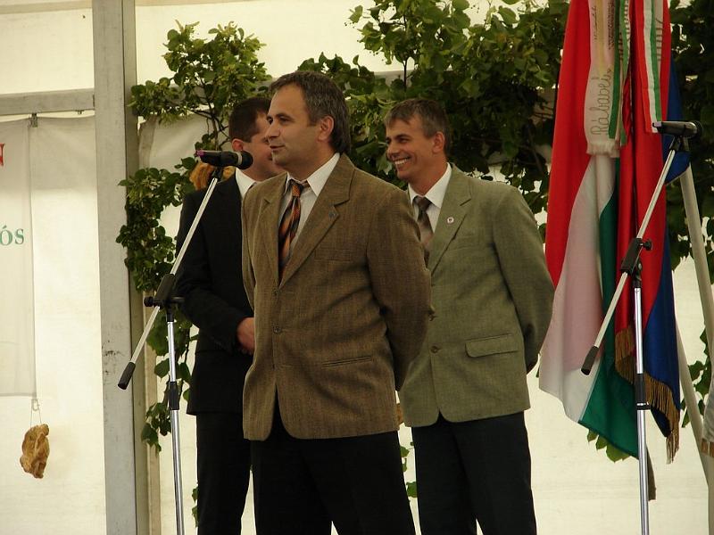 Image00038